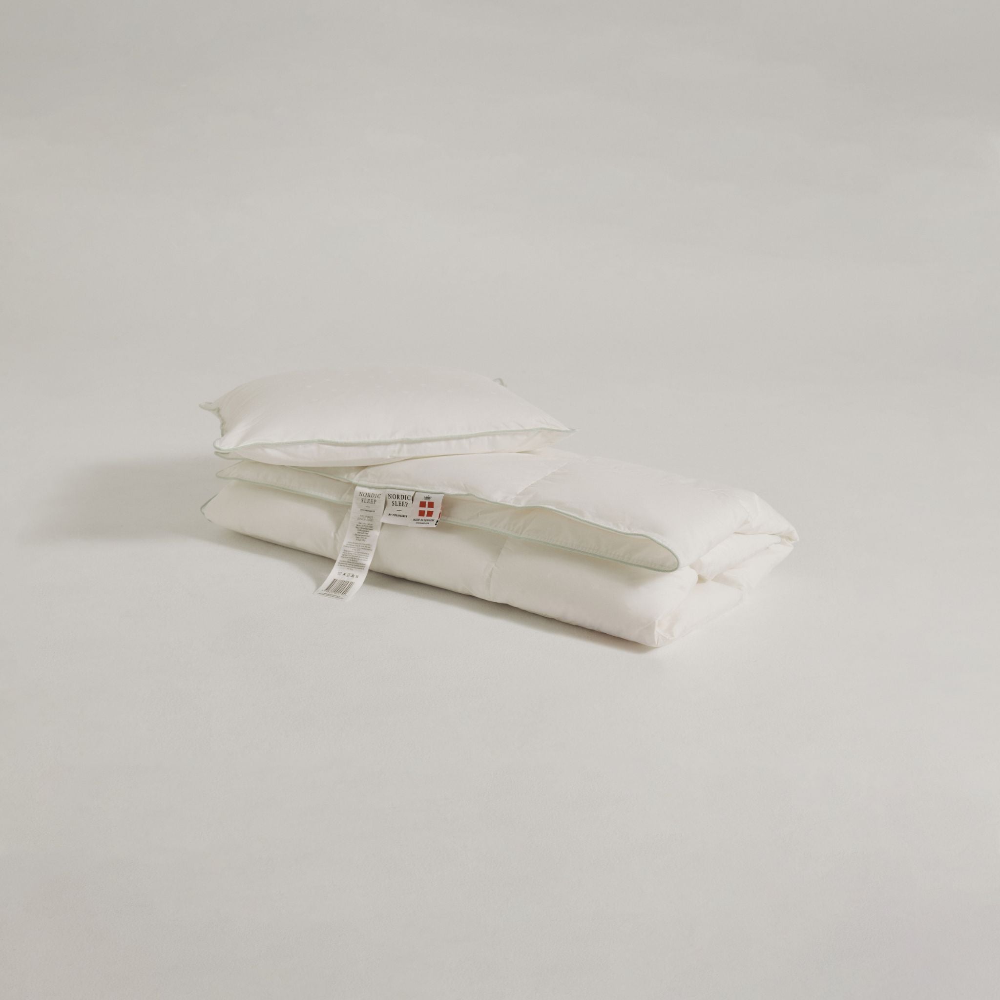 Barntäcke och kuddset