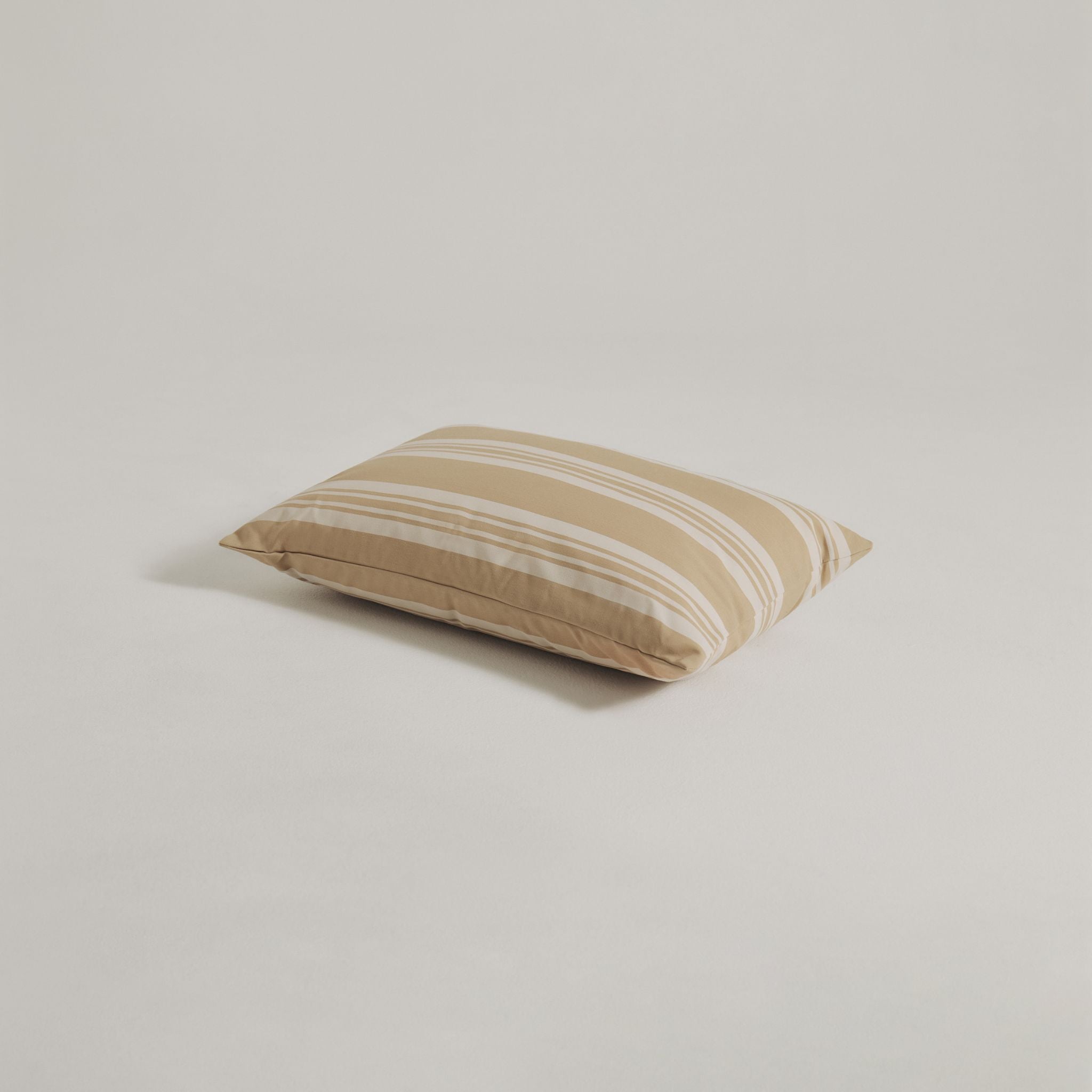Utekudde 40x60 - Beige/randig