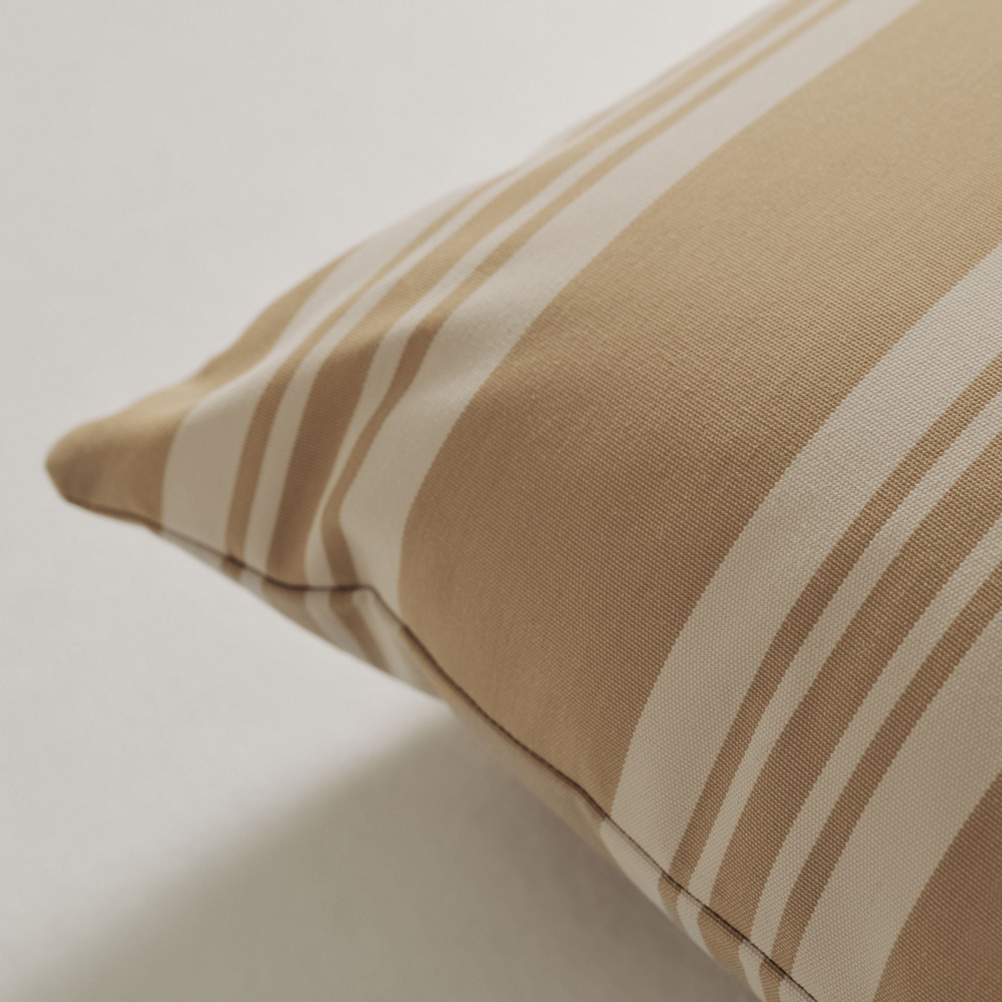 Utekudde 40x60 - Beige/randig
