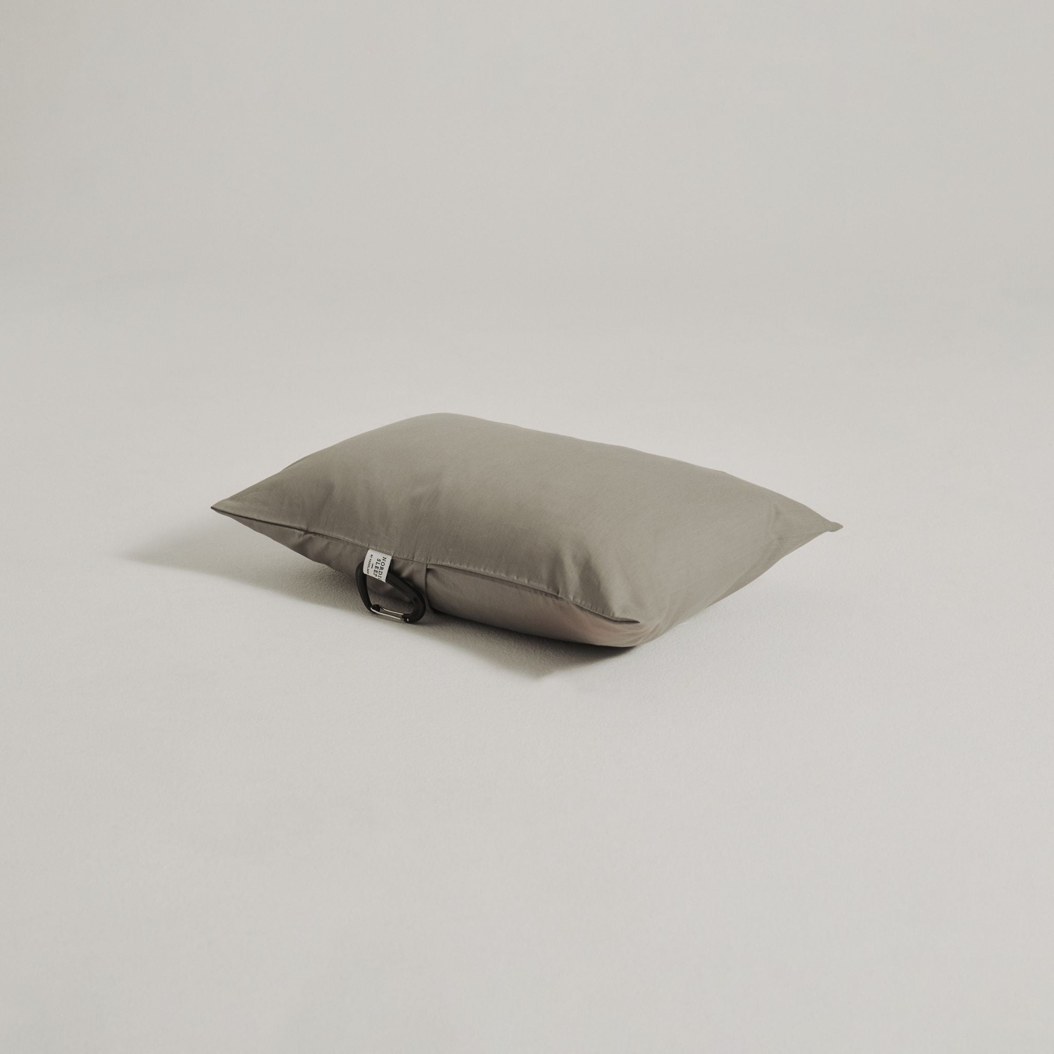 Resekudde 35x50cm m. fodral